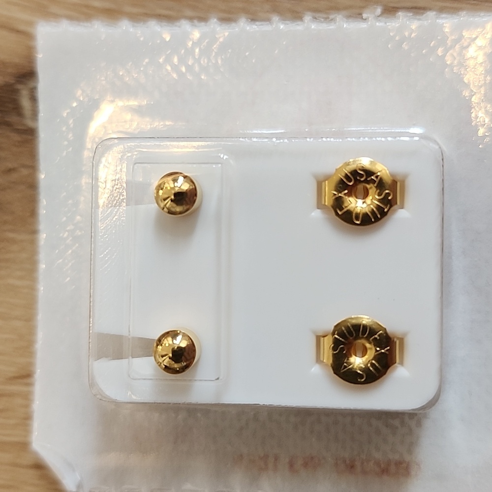 Gold Stud Circle Earrings Set